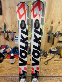 VÖLKL Ski Völkl Racetiger RC UVO -SneeuwSpel Winkel IMG 8969