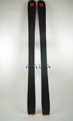 Ski Dynastar Glory 84 7 Ski Dynastar Glory 84 -SneeuwSpel Winkel SkiDynastarGlory84 Base