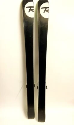 Ski ROSSIGNOL Smash 7 (2015) -SneeuwSpel Winkel SkiRossignolSmash7base