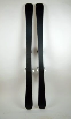 Ski Salomon WMax 8 -SneeuwSpel Winkel SkiSalomonWMax8 Base