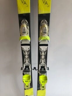 Ski Dynastar Neva -SneeuwSpel Winkel Ski Dynastar Neva Binding