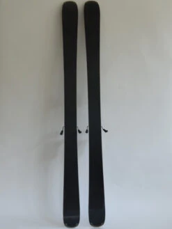 Ski Elan Slingshot -SneeuwSpel Winkel Ski Elan Slingshot Base