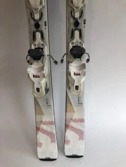 Ski Rossignol Famous 8 -SneeuwSpel Winkel Ski Rossignol Famous8 Tail