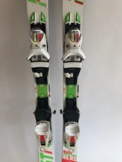 Ski Rossignol Hero Elite ST Ti (2017) -SneeuwSpel Winkel Ski Rossignol HERO ST 2017 Binding