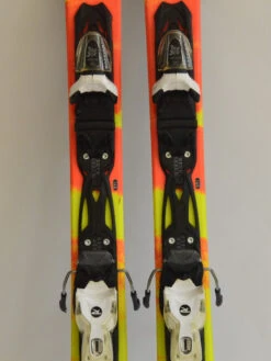 Ski Rossignol Sprayer -SneeuwSpel Winkel Ski Rossignol Sprayer Binding