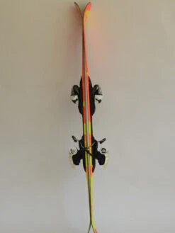 Ski Rossignol Sprayer -SneeuwSpel Winkel Ski Rossignol Sprayer Side