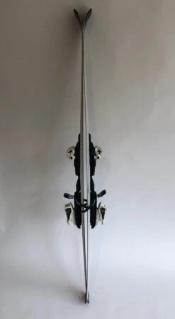 VÖLKL Ski Völkl Adora -SneeuwSpel Winkel Ski Volkl Adora Side